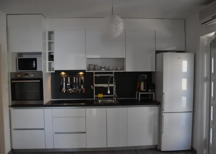 Sunny Summer Apartment